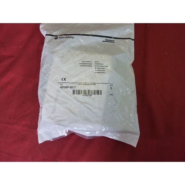 42GRP-9072 *NEW* PHOTOSWITCH EXTENDED RANGE DIFFUSE SENSOR (3A2)