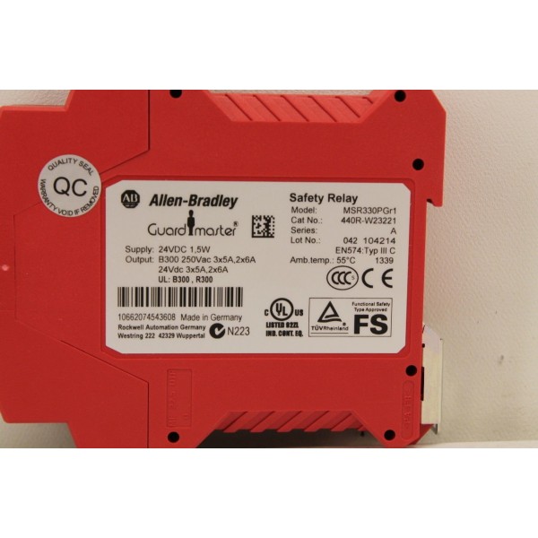 MSR330PGr1 440R-W23221 Series A Safety Relay NEW IN BOX