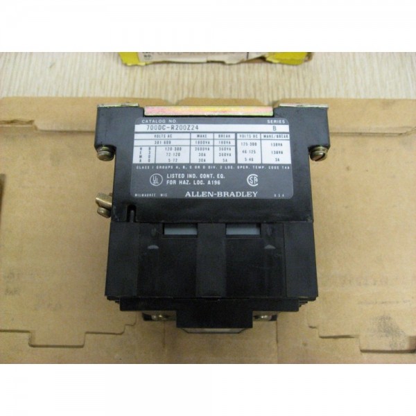 700DC-R200Z24 77D152 Electronically Held Sealed Control Relay