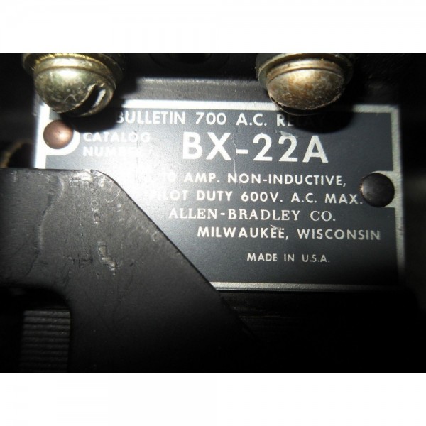 (RR10-4) 1 NIB ALLEN BRADLEY 700-BX22A AC RELAY W/ ENCLOSURE