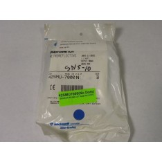 42SMU-700N Retroreflective Sensor 11-28VDC 1.2Watt NWB