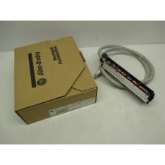 1492-CABLE010M Pre-Wired Cable