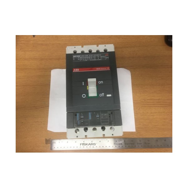 SACE ISOMAX 608-208 S5 3 Pole Circuit Breaker
