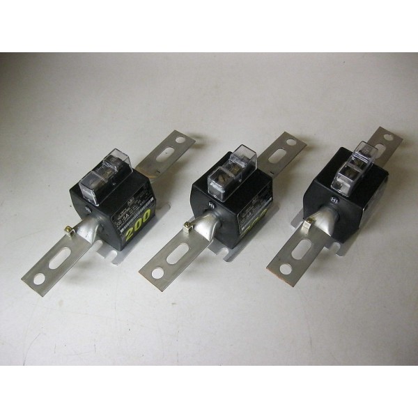 Lot of 3 NEW ABB CBT-H Current Transformers 200:5 amp ratio 60 HZ CT