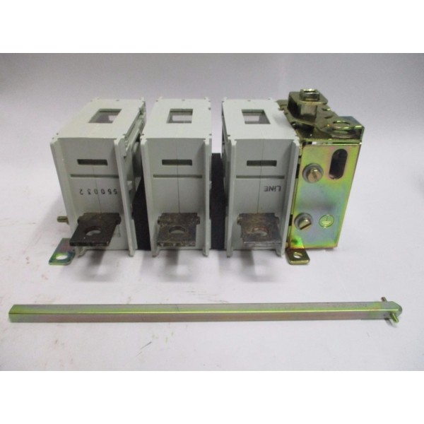 OT200B8-240 Disconnect Switch 3P SW 200A