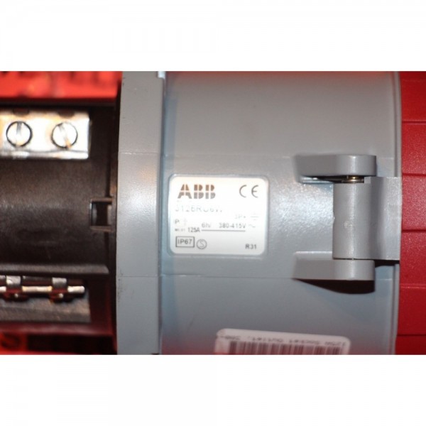 3125RU6W 125A Socket Outlet, Panel Mount 380-415VAC 3P+E New