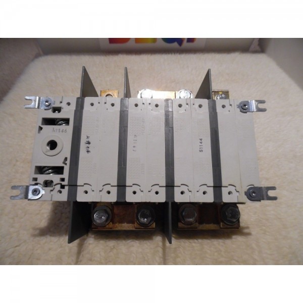 OT100UDS04 Non-fusible Disconnect Switch 600 VDC 100 Amp 4P, OT 100UDS04 NOS