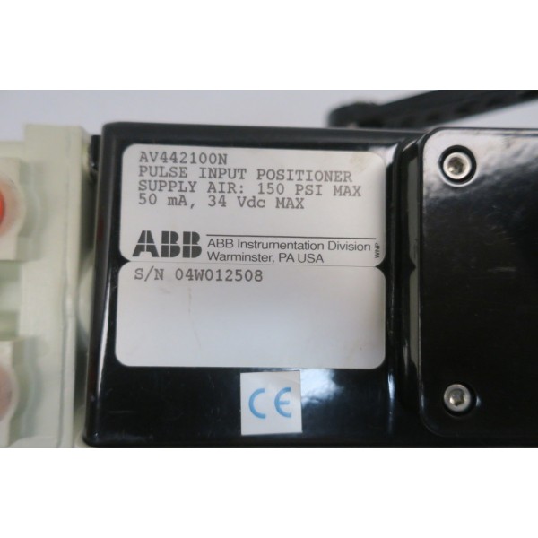 NEW ABB AV442100N PULSE INPUT VALVE POSITIONER 150PSI 50MA 34V-DC D591266