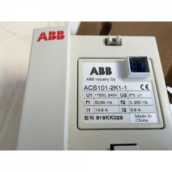 ASEA BROWN BOVERI DRIVE 1.5HP 230VAC 1PH 1.1KW ABB ACS101-2K1-1 GG