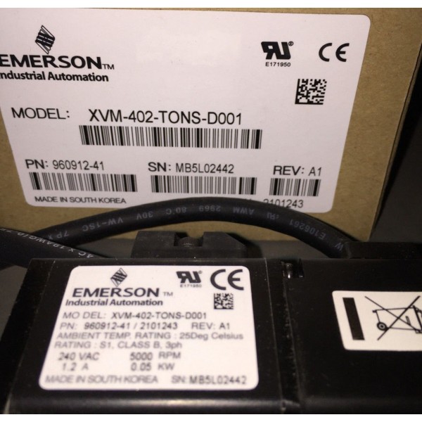 NEW SERVO MOTOR XVM-402-TONS-D001 PN960912-41 5000RPM 0.08KW EMERSON