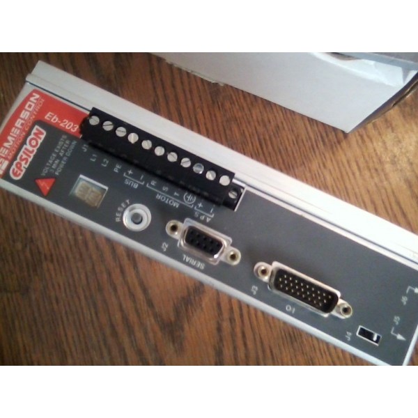 CONTROL TECHNIQUES EMERSON EB-203-03-000 AC SERVO DRIVE 240VAC 1-3/PHASE