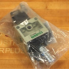 S32EG06BKMNQX Three-Way Valve 24VDC With S32-43A Soilenoid Coil. - NEW