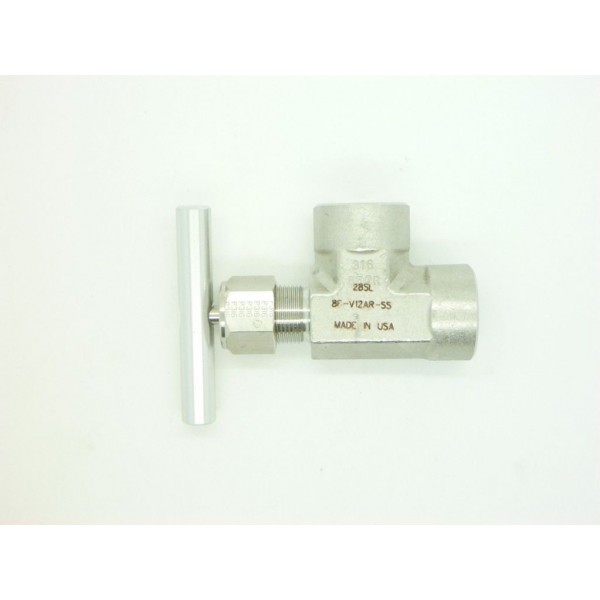 8F-V12AR-SS, Angle-Pattern Union Bonnet Needle Valve, 1/2 FNPT"