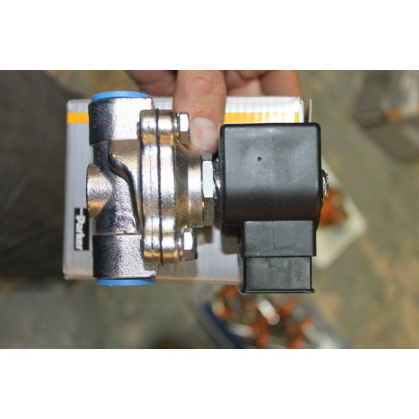 SOLENOID VALVE 06F2306140ACHPH05 0-150 PSI 120/110V