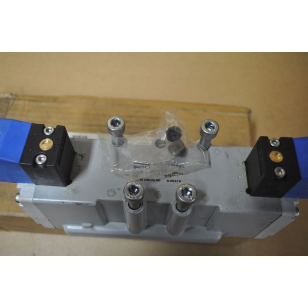 H32VXBG09C PNEUMATIC SOLENOID VALVES, 120 VAC