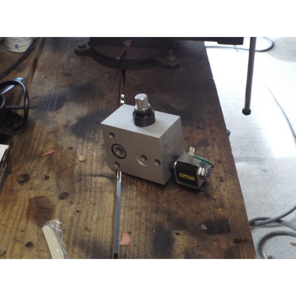 hydraulic valve / Parker hydraulics / 992207-12c