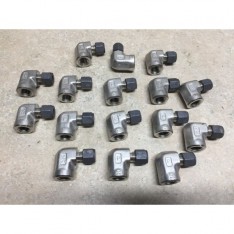 Lot of (16) SS 90 Degree Parker 1/4 tube x 1/2" FPT Tube Fitting"