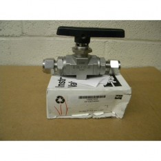 8Z-B8L-F-SS-J85 STAINLESS BALL VALVE NIB 8Z-B8LFSSJ85