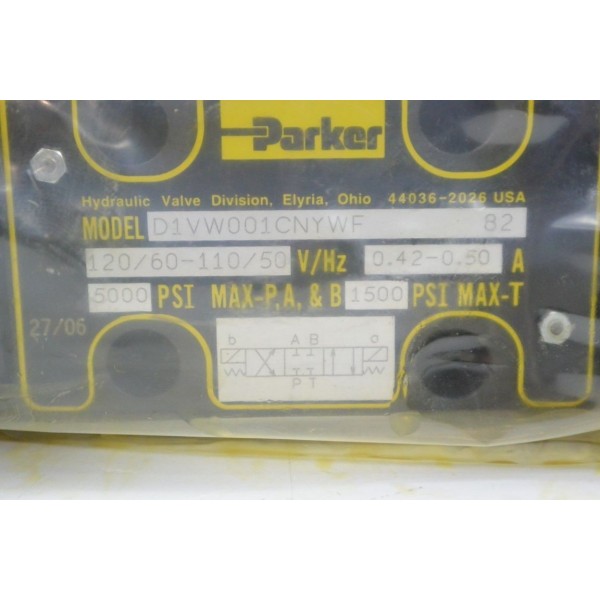 NIB Parker D1VW001CNYWF Hydraulic Valve