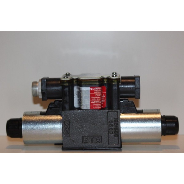 HYDRAULIC DIRECTIONAL VALVE