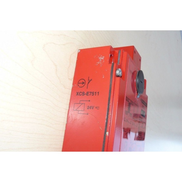 Metal guard switch