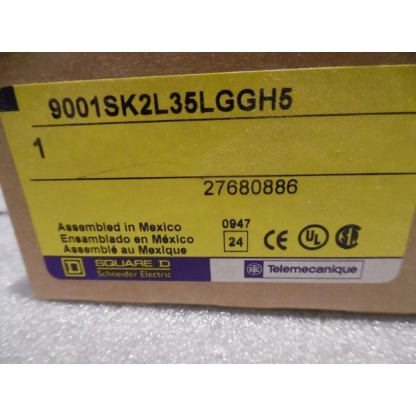 Square D Schneider Electric 9001SK2L35LGGH5 Push Button Switch Green NIB (2)