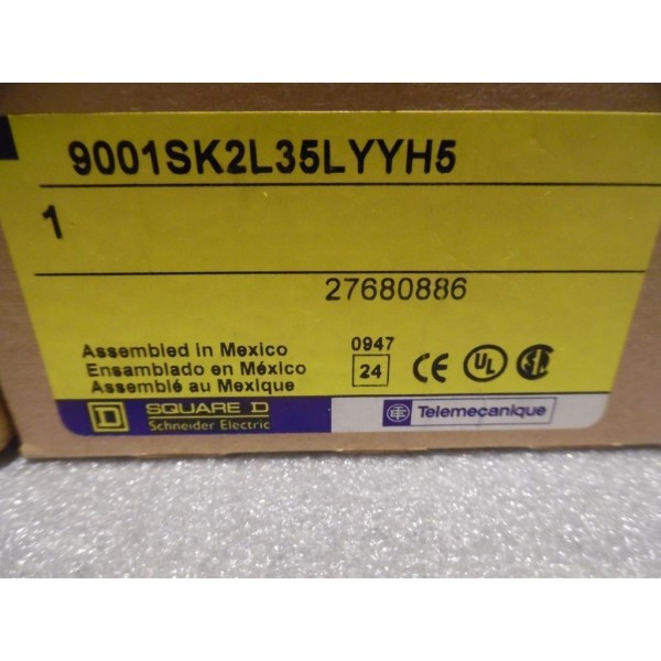 Square D Schneider Electric 9001SK2L35LYYH5 Push Button Switch Yellow NIB (2)