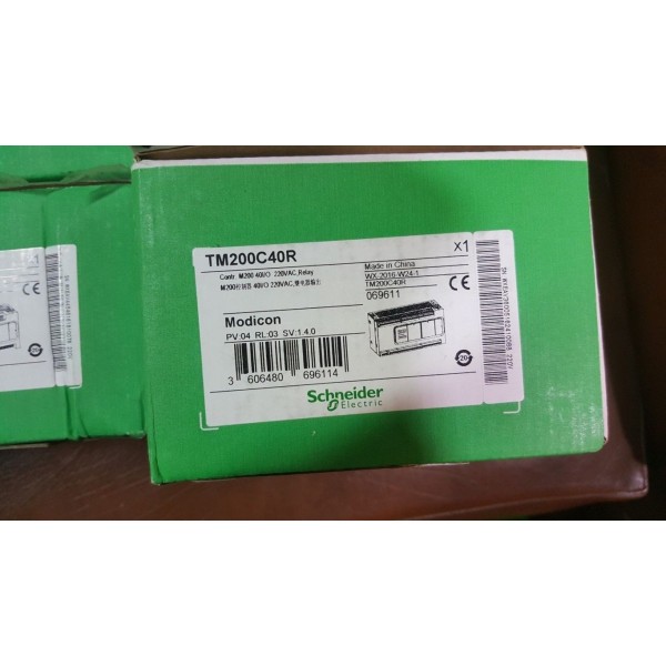 Schneider Electric Modicon PLC 40IO TM200C40R *NEW IN A BOX*