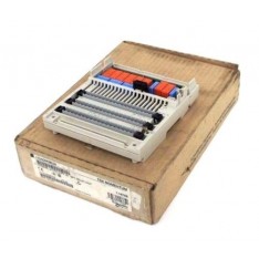 NIB SCHNEIDER ELECTRIC 170ADM39030 I/O BASE, 24VDC - 10PT IN 8PT RELAY OUT