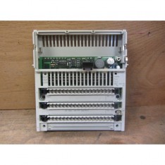 Schneider Electric 170ADO32000 I/O Base 24VDC-32PT Out NOS CSQ