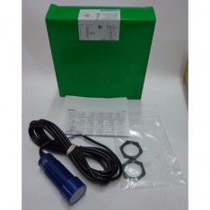 Schneider Electric Telemecanique Ultrasonic Proximity Sensor SM906A110200