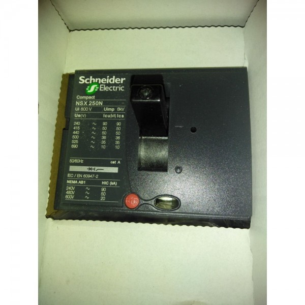 Schneider Electric Compact NSX250 Circuit Breaker LV431406 250A