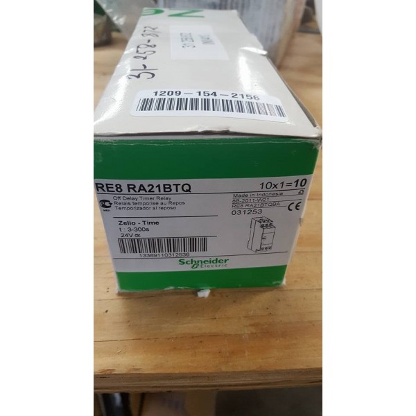 SCHNEIDER RE8RA21BTQ DIGITAL TIMERS W211