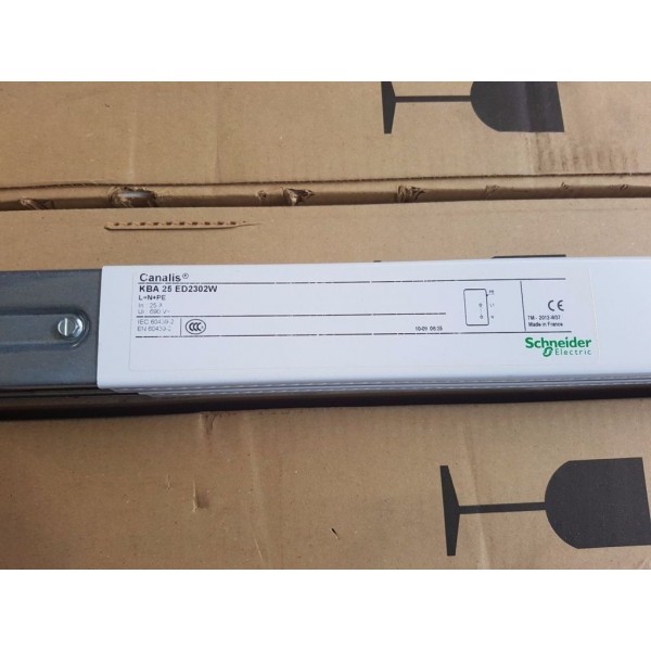 KBA25ED2302W Canalis busbar straight length 25A 9 10/12ft L+N+PE white