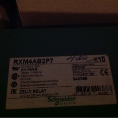 RXM4AB2P7 Schneider Relay 230VAC NEW 14 PCS