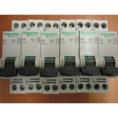 6 Schneider Electric Circuit breaker 21553 'Merlin Gerin' / C2 I DPN N 230V