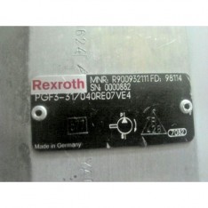 NEW REXROTH PGF3-31/040RE07VE4 HYDRAULIC PUMP R900932111 PGF331040RE07VE4