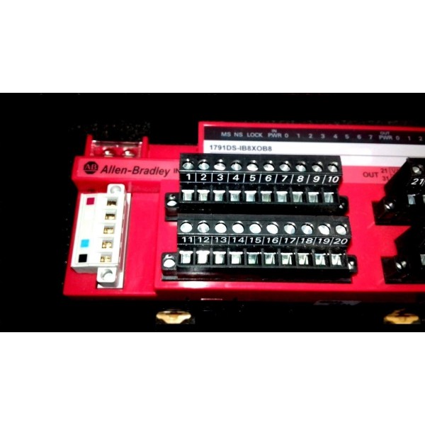 1791-DSIB8XOB8 24DC BLOCK FS I/O 8I/8O Factory sealed