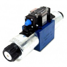NEW REXROTH R900961324 VALVE 4WE10J40/CG24N9DK24L
