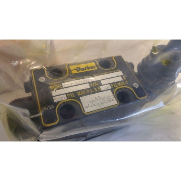 D1VL001CN LEVER OPERATED HYDRAULIC DIRECTIONAL VALVE