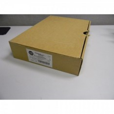  871S-D20NP30-E2 PROXIMITY SLOT SWITCH